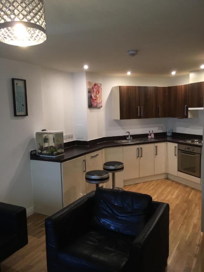 1 Bed Apt Near Canary Wharf City Centre Apartment *