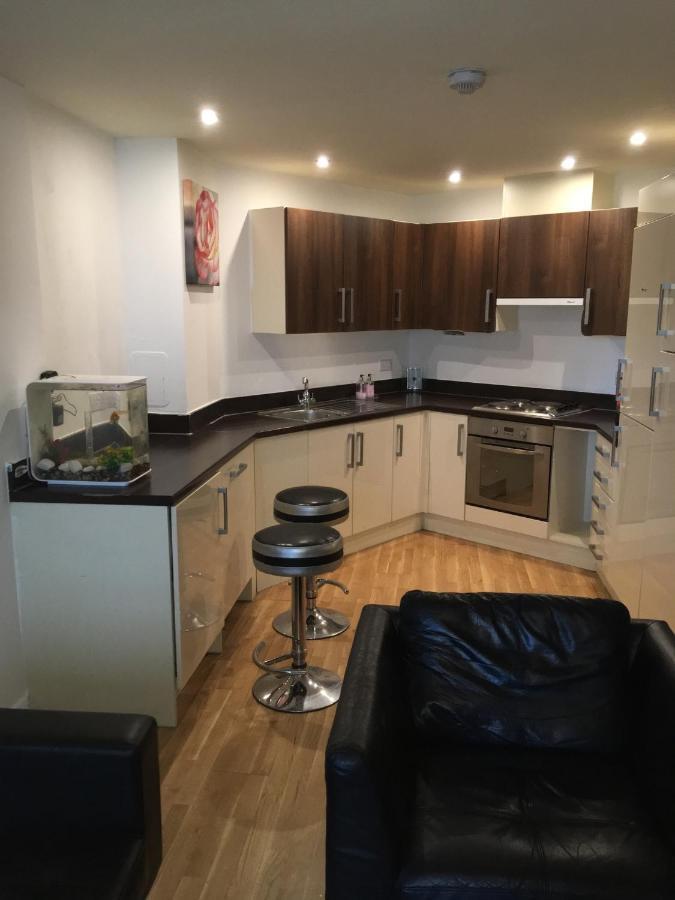 1 Bed Apt Near Canary Wharf City Centre * London